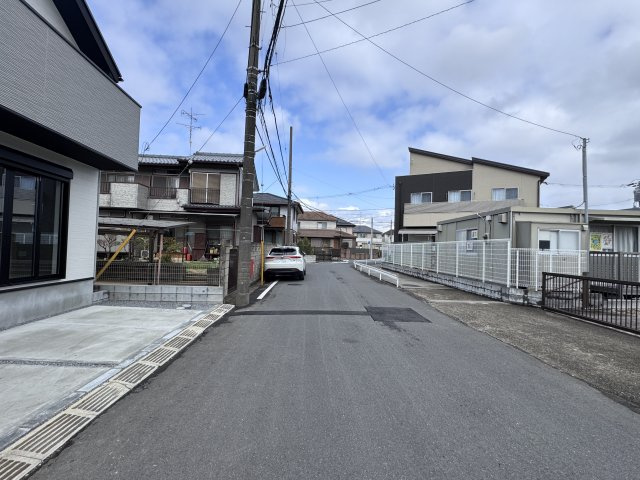 流山市東初石４丁目新築戸建【八木北小学校:7分】の前面道路含む現地写真|東側前面道路