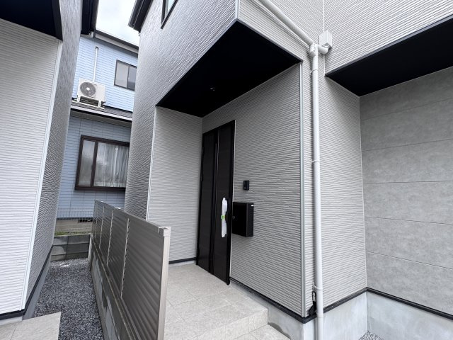 流山市東初石４丁目新築戸建【八木北小学校:7分】のエントランス|エントランス・玄関ポーチ