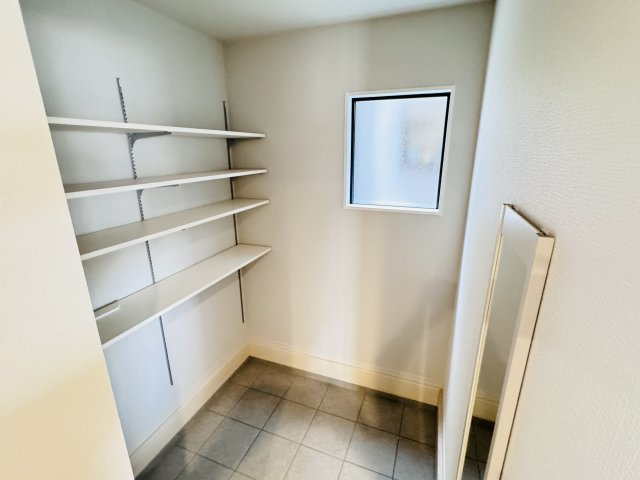 流山市東初石４丁目新築戸建【八木北小学校:7分】の玄関|玄関ホール横・シューズインクローク