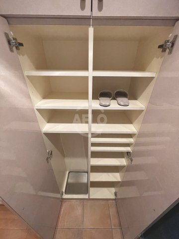 ビューネなんば　難波元町小学校の収納|ビューネなんば　シューズボックス