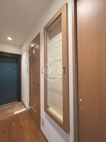 ビューネなんば　難波元町小学校の内装|ビューネなんば　廊下収納