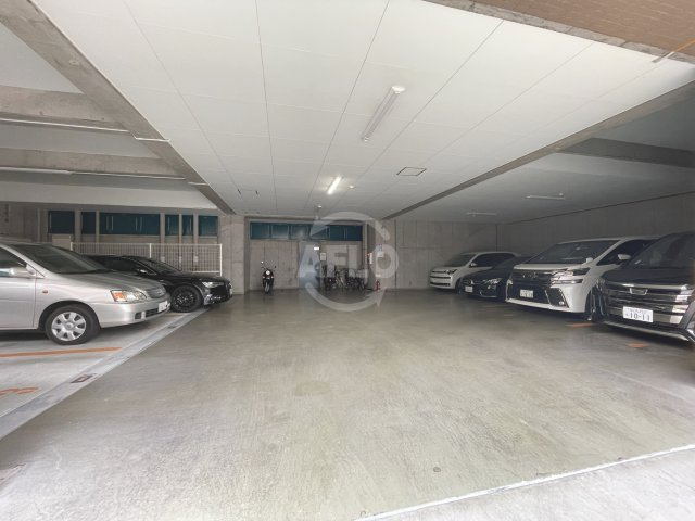 ビューネなんば　難波元町小学校の駐車場|ビューネなんば　駐車場