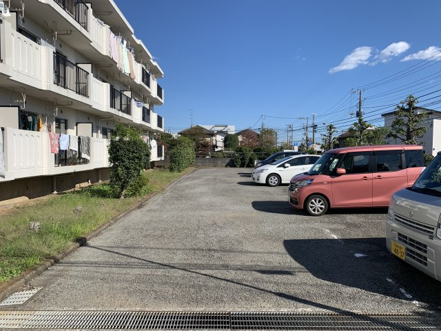 エクセレンス湘南台の駐車場|※他号室参照