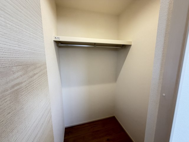 ワイウッドコート前橋市荒牧町第５期　2号棟|２階洋室3収納です：ウォークインクローゼットです
