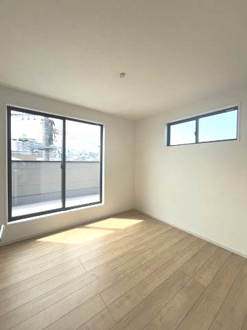 西区小戸7期　1号棟の洋室