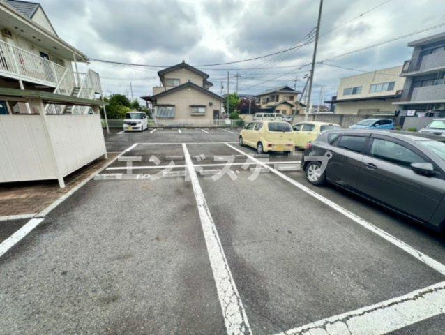 プチメゾンの駐車場|高崎、前橋のお部屋探しはエンドスケープまで！お客様の理想お聞かせ下さい♪