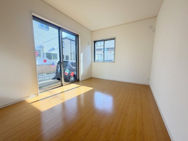 吉川市中曽根1丁目　中古戸建の洋室|1階の洋室6.5帖