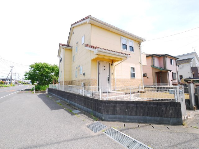 茂原市早野　中古戸建の外観|平成19年6月築4SLDK 駐車場2台可 五郷小学校徒歩約5分 スーパーせんどう徒歩約13分都市ガス