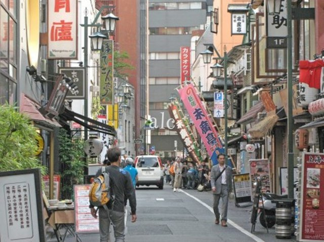 グレースカレンの周辺