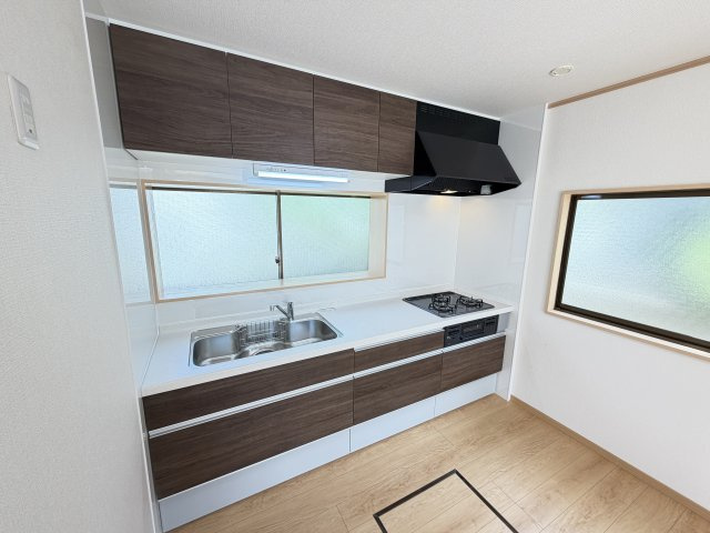 前橋市下細井町中古住宅のキッチン|■システムキッチン（新品交換）