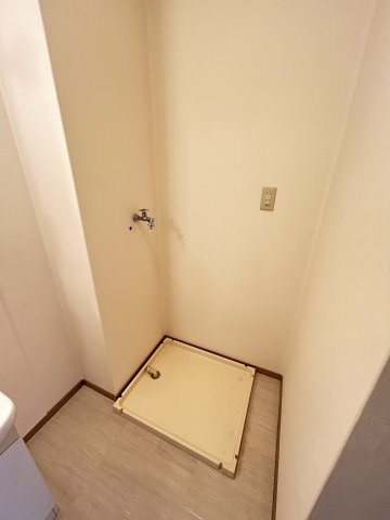 キャッスルハイツの洗面所|206号室参照