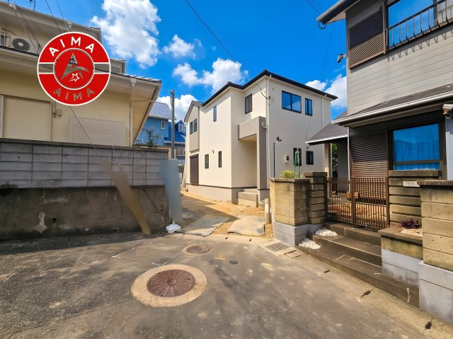福岡市東区香住ヶ丘5丁目第3-1棟(1号棟)の前面道路含む現地写真|見学の時間などお気軽にお問い合わせ下さい。