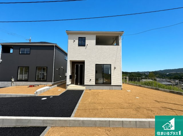 ●生駒郡平群町若葉台　第1期　新築一戸建ての外観|お客様に長く安心して住んでいだだける事にこだわった家づくり！住んでからのアフターサービスにもしっかりと取り組んでいます！