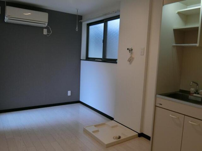 【設備】 | ＡＶＥＮＩＲ町屋 | キッチン横には室内洗濯機置き… 
