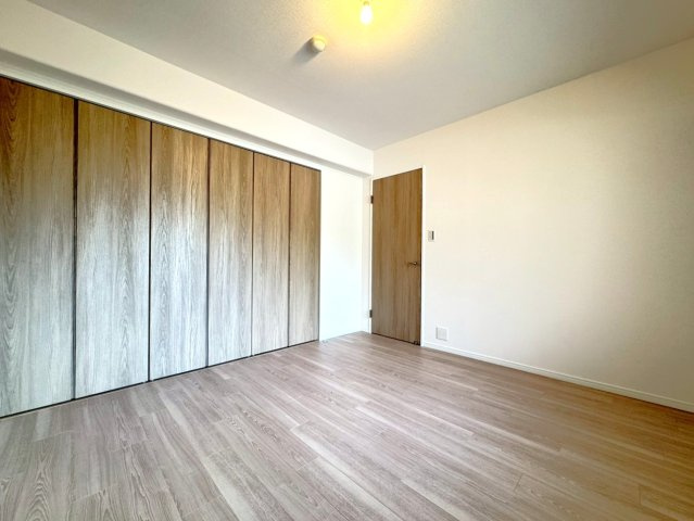 リフォーム済美室◆南向き＆全居室６帖以上の３ＬＤＫ住戸◆食洗機・浴室乾燥機付き◆サンシティ桂坂３番館の洋室|洋室（７.５帖）