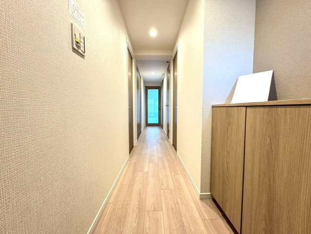 リフォーム済美室◆南向き＆全居室６帖以上の３ＬＤＫ住戸◆食洗機・浴室乾燥機付き◆サンシティ桂坂３番館の玄関|玄関