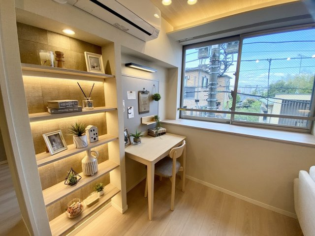 イニシアイオ杉並和泉の居間・リビング|イニシアイオ杉並和泉：リビングには飾り棚がついています！