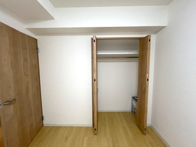 パークエステート博多の収納|全居室フローリング＆収納付き♪
「収納の余裕は心の余裕」というお家探しの格言もあるんですよ！
