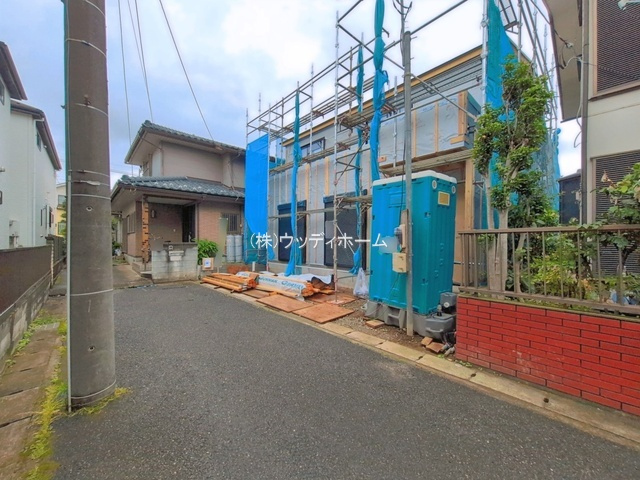 春日部市中央第6期　新築一戸建ての前面道路含む現地写真