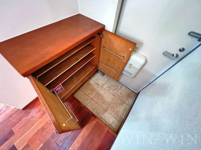 タプロコート三本木の玄関|イメージ（同建物内別部屋の写真です）
