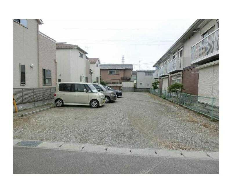 ロイヤルハイツの駐車場