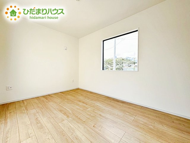 【洋室】 | ひたちなか市津田東1期　新築戸建　1号棟 | ベッドを置いても余裕の広さがあります。パソコンや趣味のスペースなどインテリアを考えるのも楽しみですね！