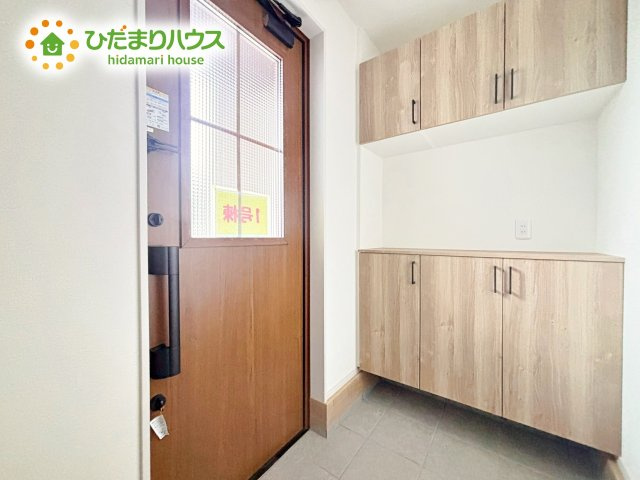 【玄関】 | ひたちなか市津田東1期　新築戸建　1号棟 | 靴で溢れかえっていた玄関も、シューズボックスでスッキリ解決！玄関は「その家の顔」とお考えの方にオススメの広さです。