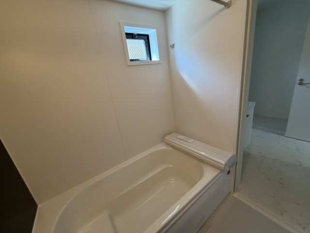《仲介手数料無料》浦和区大東３丁目34-13新築一戸建てケイアイグレイスの浴室
