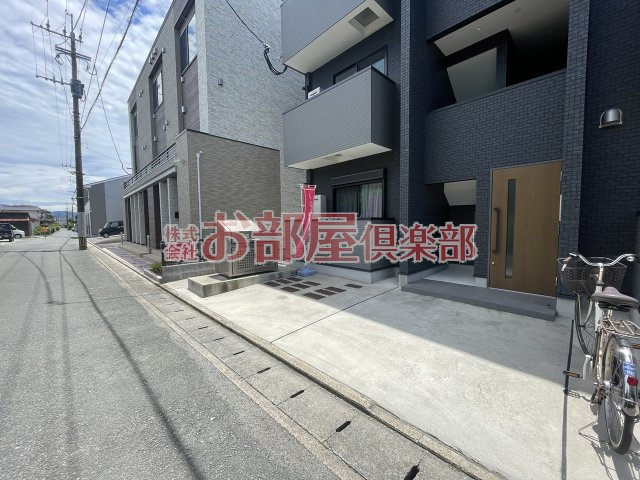 CLOVER津福の駐車場|駐車場があります