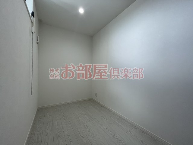 CLOVER津福の寝室|落ち着いた色調の寝室です