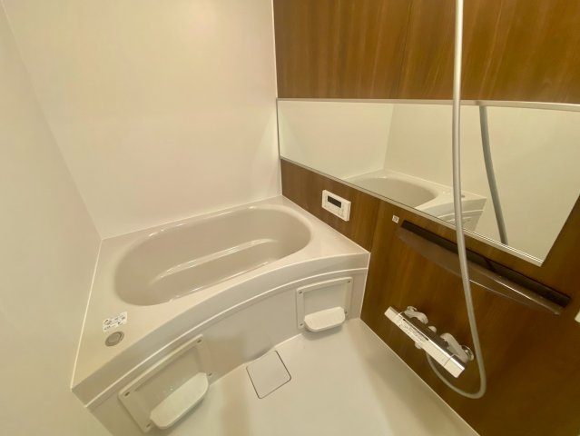 ボヌール英賀保駅前Ⅱの浴室