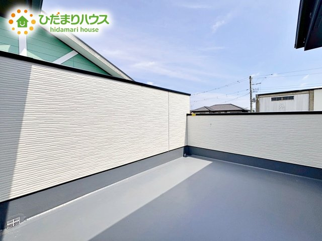 【バルコニー】 | ひたちなか市津田東1期　新築戸建　2号棟 | 陽当りの良いバルコニーはたくさん洗濯物を干せるので大家族でも安心ですね！！