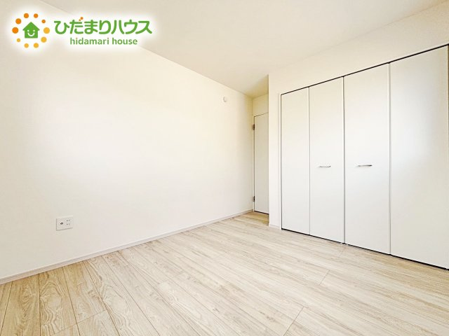 【洋室】 | ひたちなか市津田東1期　新築戸建　2号棟 | 夏場に心地良いひんやり感はフローリングならでは☆彡