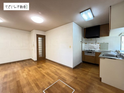 【居間・リビング】 | 熊谷市三ヶ尻　中古住宅   | 現地(2026年5月撮影)
リフォーム前