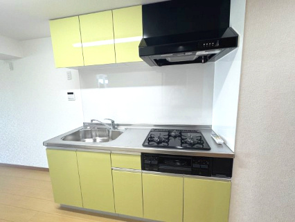 サンピア久米田のキッチン|R５年キッチン入替済。。セカンドハウスとして大切に使われていたため、室内コンディションは大変良好です。R8年ハウスクリーニング済