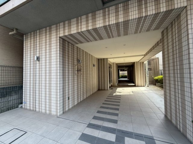 ラ・グラース日暮里のエントランス|ラ・グラース日暮里：ペット飼育可能なマンションです！