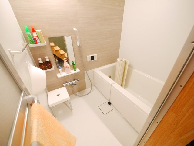 山武市井之内　中古戸建の浴室|令和3年内外装リフォーム済みセカンドハウスで利用 外シャワー・ロフト付き 海まで徒歩約6分