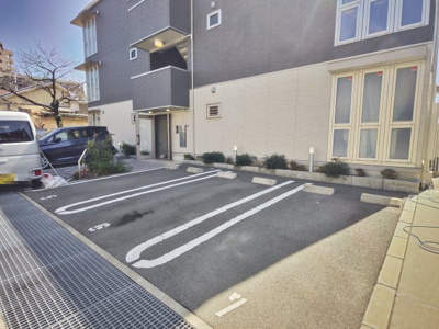 【駐車場】 | グランシャリオ　ドゥ