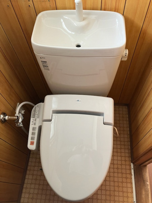 吉川町102番1貸家群のトイレ