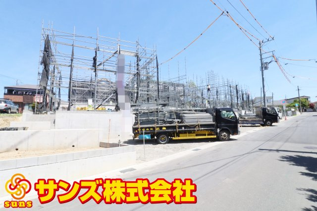 郡山市菜根３丁目　　　１号棟　　　桜小学校、郡山第３中学区の外観|南西側から見た区画全体