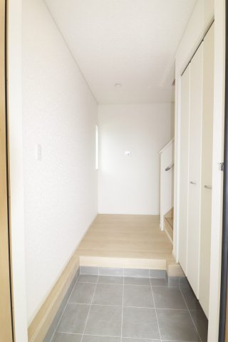 郡山市菜根３丁目　　　１号棟　　　桜小学校、郡山第３中学区の玄関