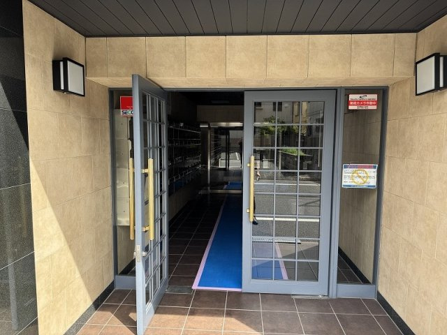 セザール大森本町のエントランス|セザール大森本町：オートロック付きマンションです！