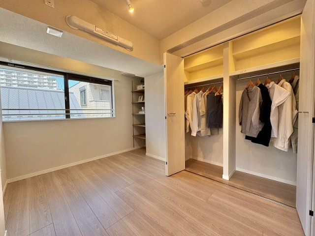 セザール大森本町の洋室|セザール大森本町：約5.1帖の洋室にも窓が付いております♪