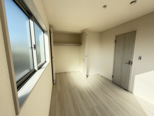 第3榛東村広馬場　新築戸建　2号棟の収納|２階洋室2収納です。
