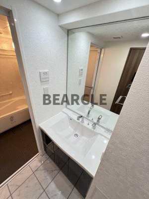 【洗面所】 | リーガル京都堀川中立売Ⅱ | 使いやすい洗面所です