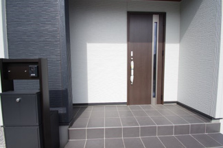 【玄関】 | 【仲介手数料無料！！】町田市真光寺2丁目　新築戸建て（全4棟）1号棟　5580万円