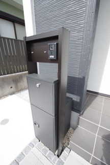 【設備】 | 【仲介手数料無料！！】町田市真光寺2丁目　新築戸建て（全4棟）1号棟　5580万円 | 宅配ボックス