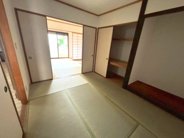 中古一戸建て 川越市かすみ野の和室|約6帖の和室です
