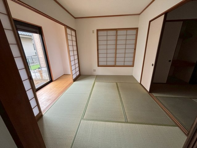 中古一戸建て 川越市かすみ野の和室|縁側のある落ち着いた雰囲気の間取です