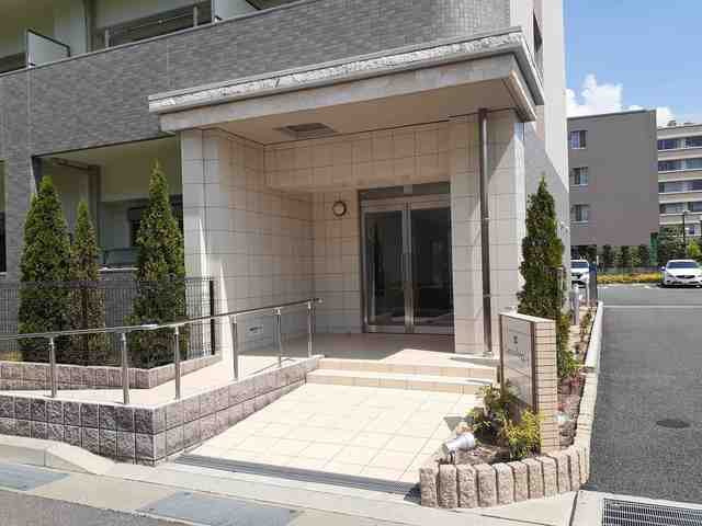 カーロ．アロッジオのエントランス